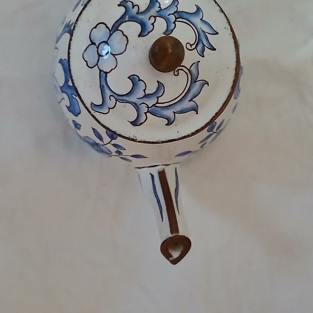 Chinemel B. YEE Miniature Teapot - Picture 6 of 12